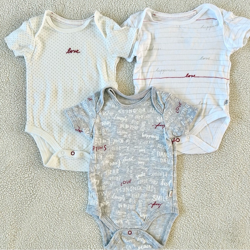 Ellen Degeneres baby short-sleeve onesies/bodysuit, size 3 months